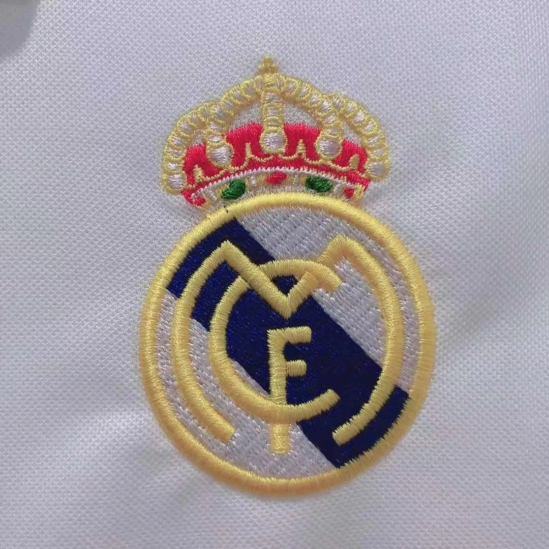 Man's Retro Jersey Real Madrid Team Champions League Home - 2002/03