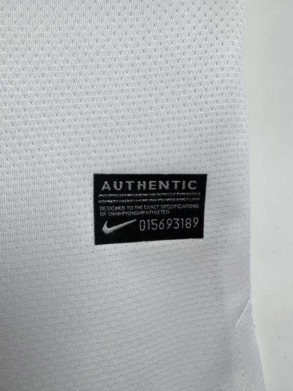 Man's Retro Jersey Juventus Team Away - 2010/11