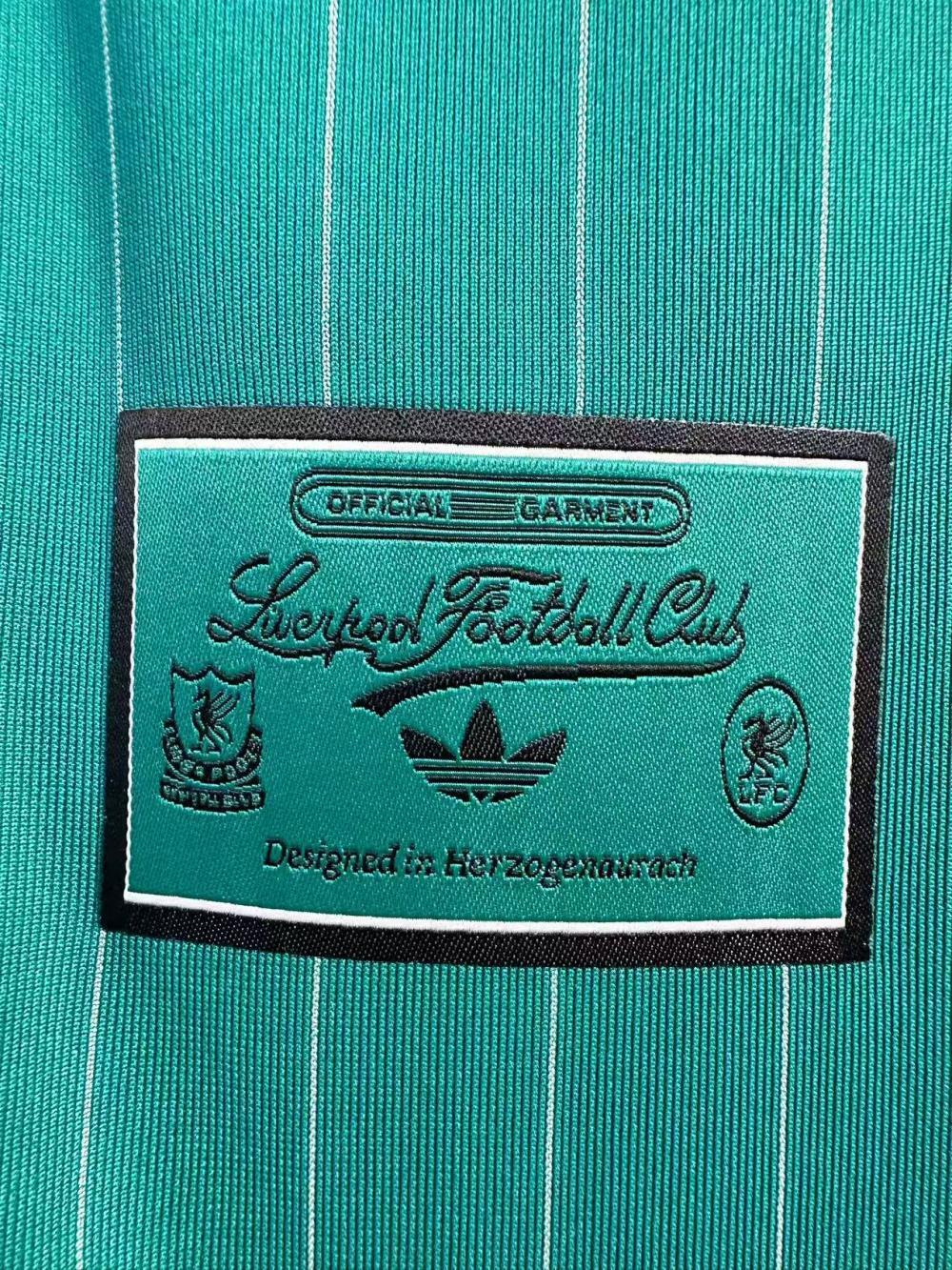 Man's Jersey Retro Liverpool Green - 2025/2026