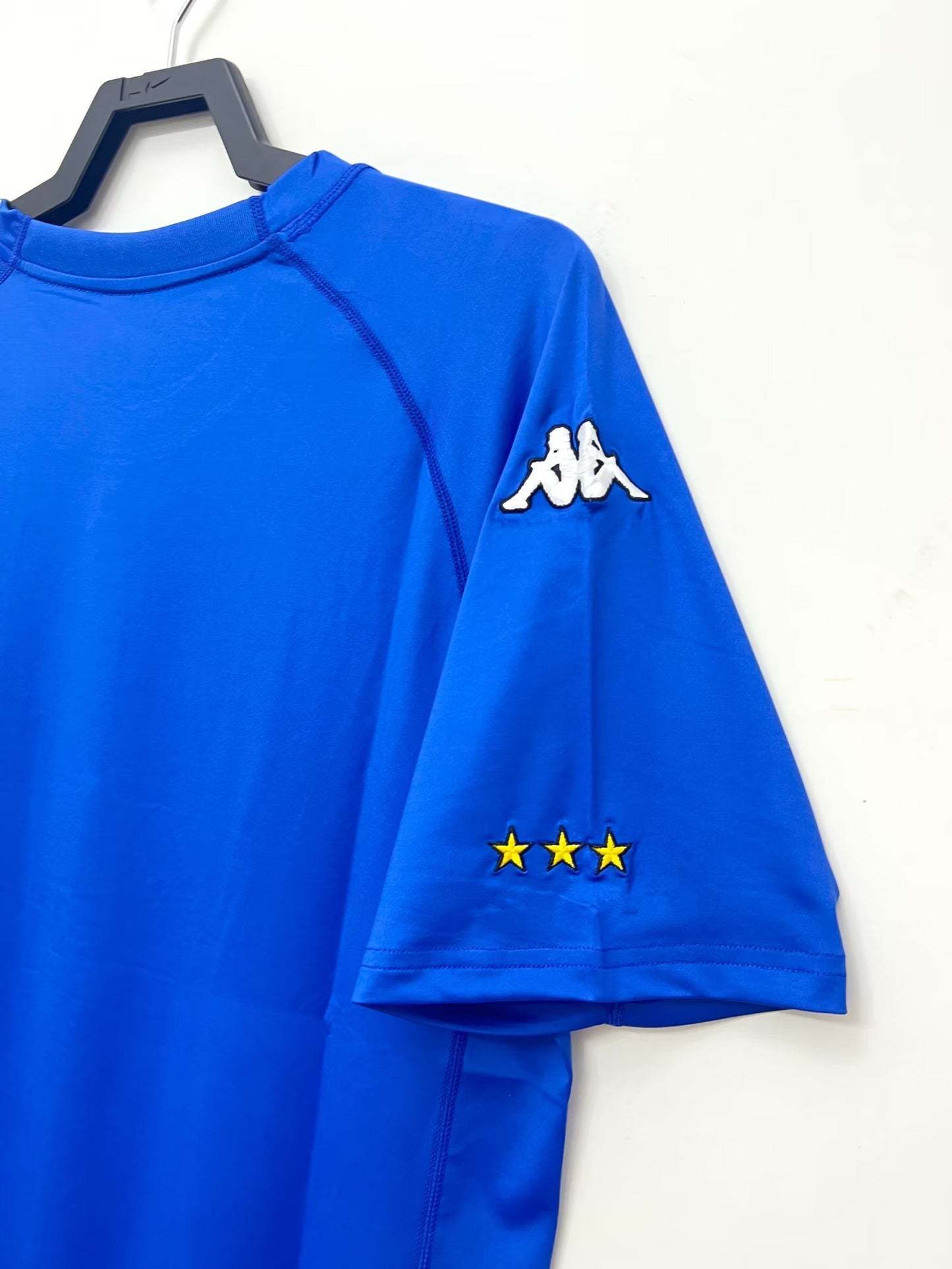 Man's Retro Jersey Italy National Team - 2000