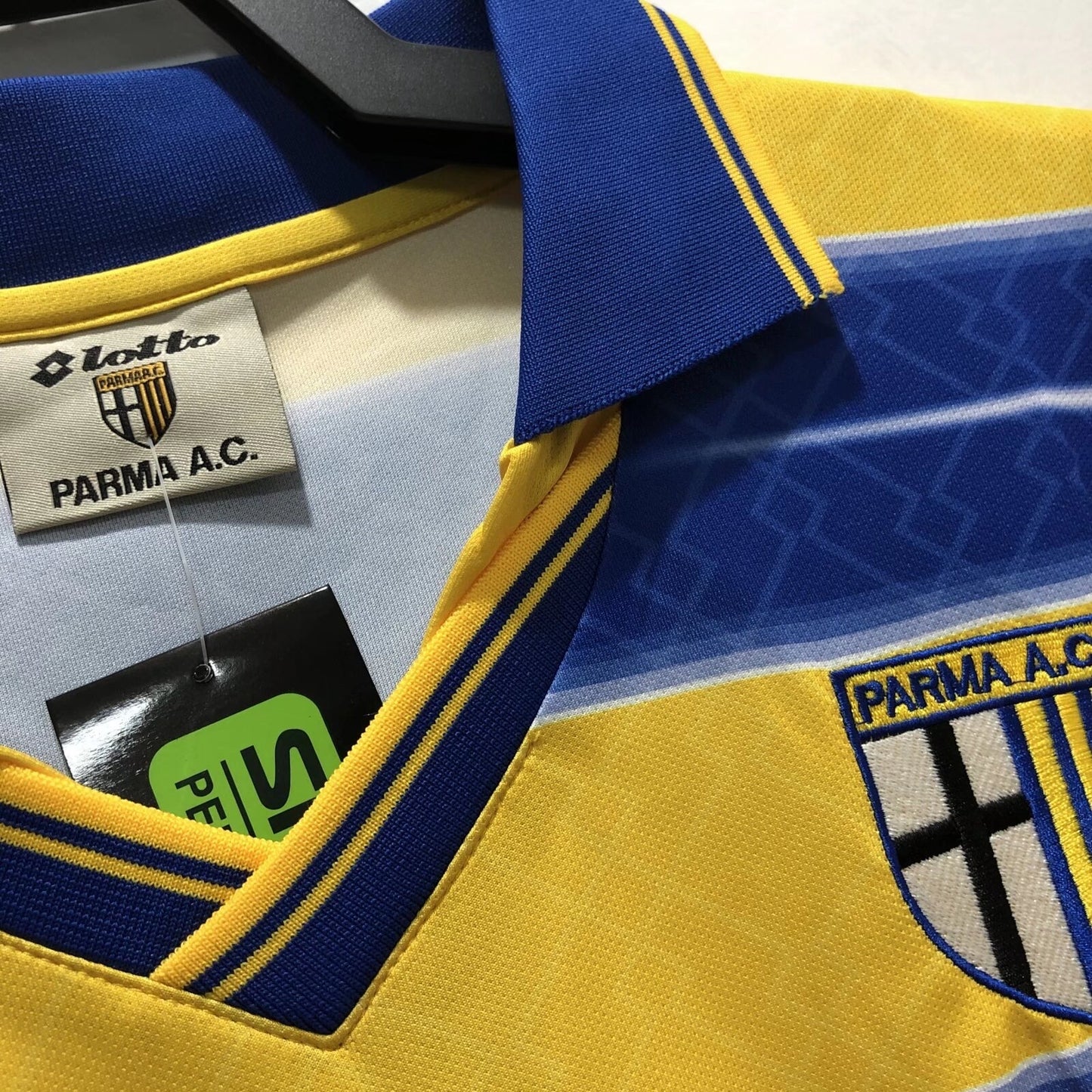 Man's Retro Jersey Parma Calcio Team Home - 1998/99