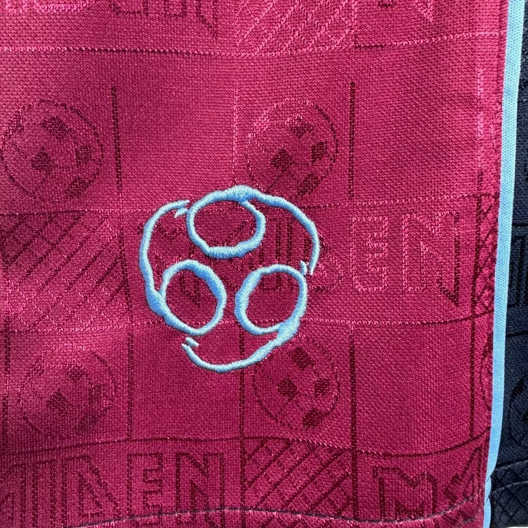 Man's Retro Jersey West Ham Team Home - 2011
