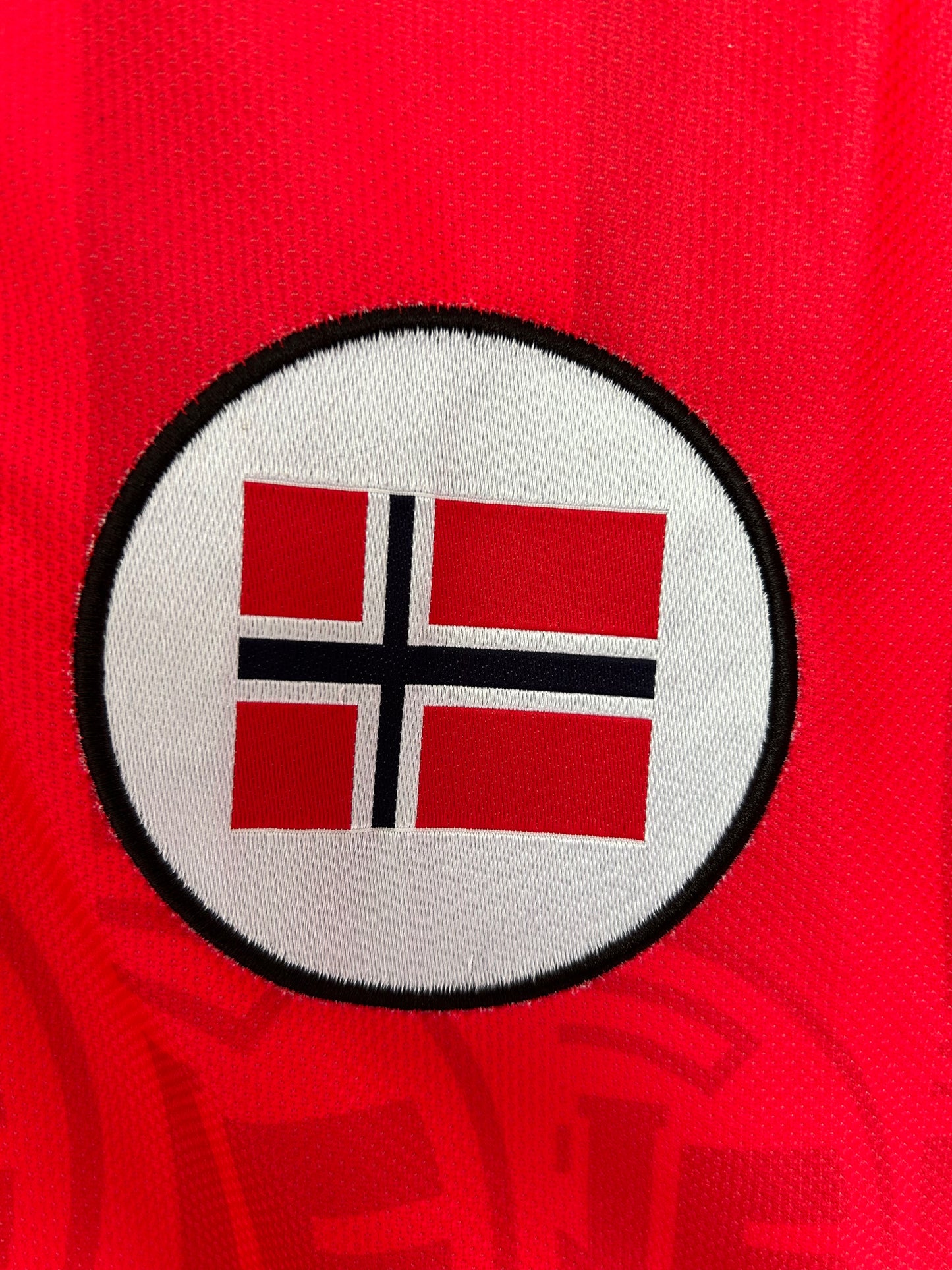 Man's Retro Jersey Norway National Team - 1998