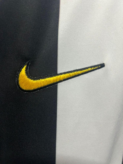Man's Retro Jersey Juventus Team Home - 2004/05