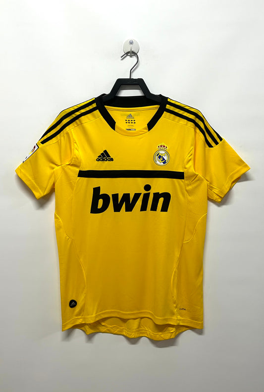 Man's Retro Jersey Real Madrid Team yellow GK - 2011/2012
