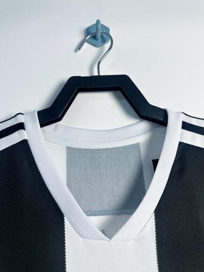 Man's Retro Jersey Juventus Team Home - 2018/19