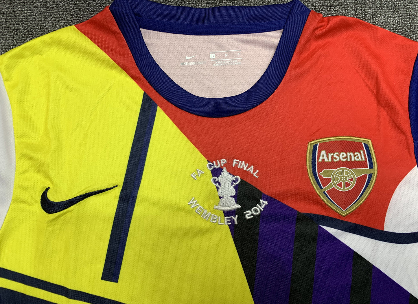 Man's Retro Jersey Arsenal Team Commemorative Edition - 2014