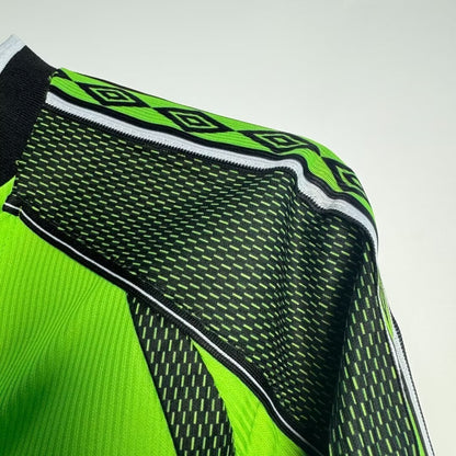 Man's Retro Long Sleeve Manchester United Team Green GK - 1998/1999