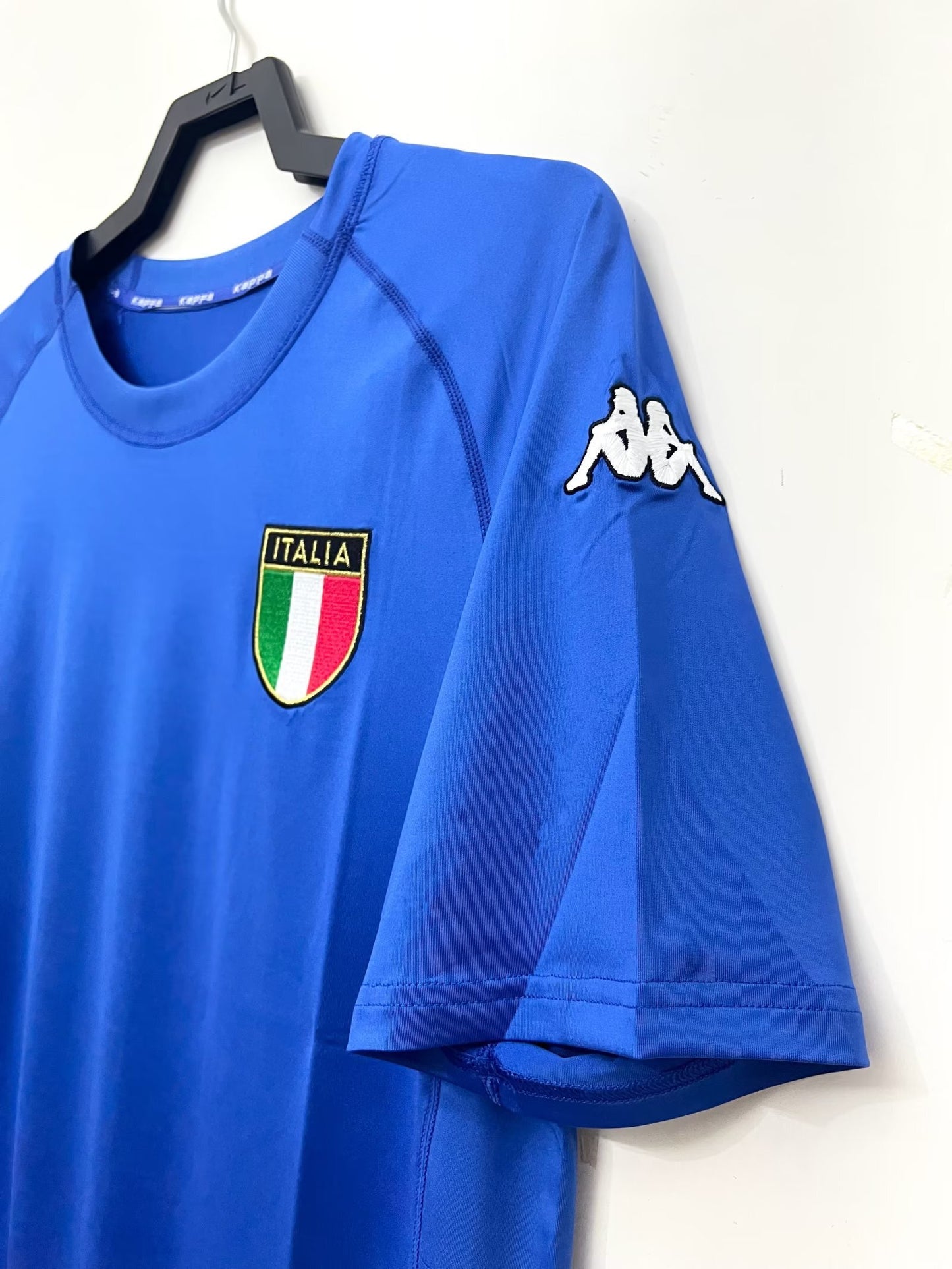 Man's Retro Jersey Italy National Team - 2000