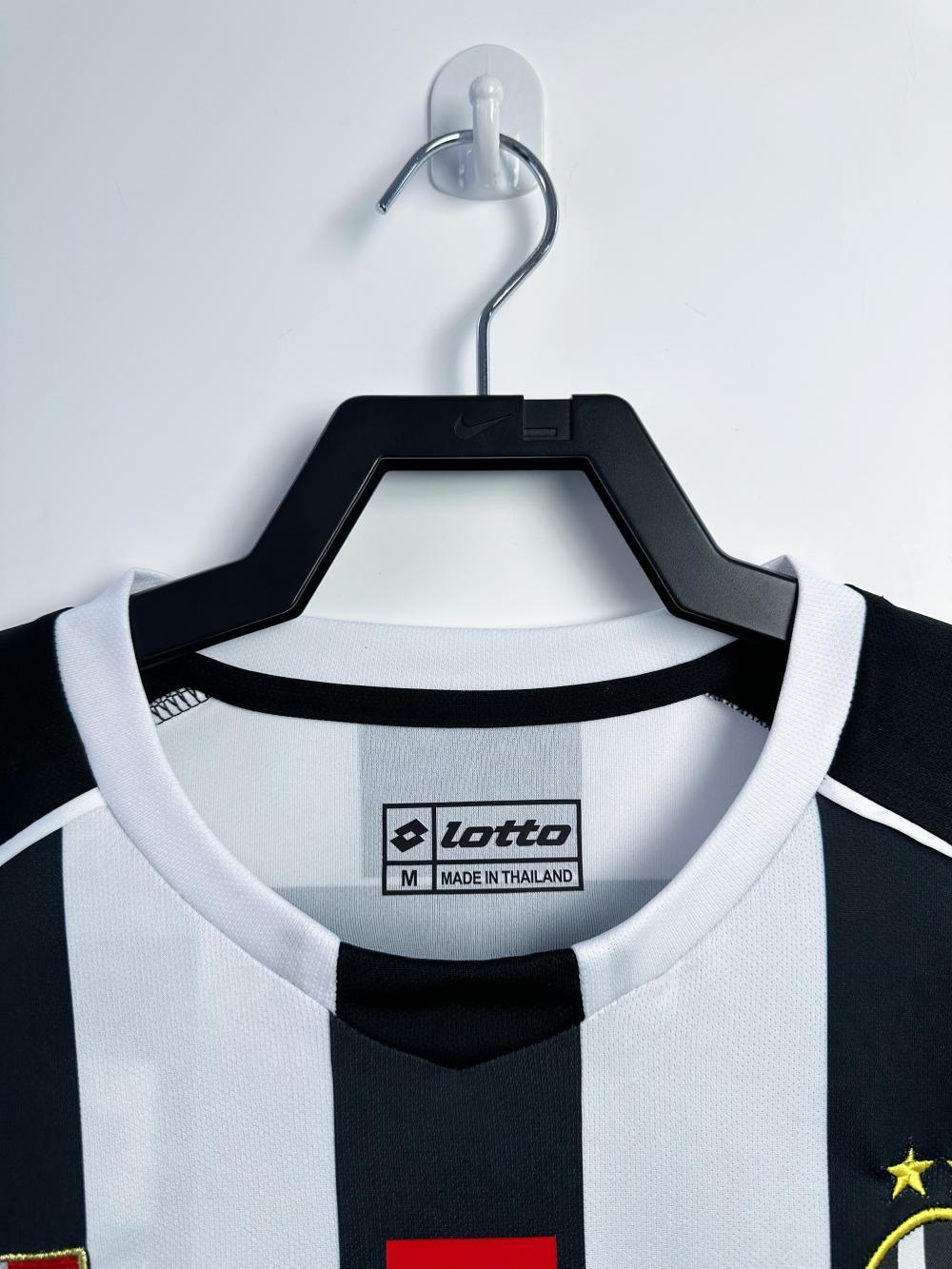 Man's Retro Long Sleeve Juventus Team Home - 2002/03
