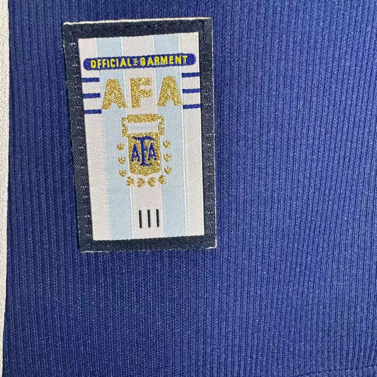 Man's Retro Jersey Argentina National Team - 1988