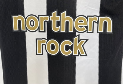 Man's Jersey Retro Newcastle United Home - 2005/2006