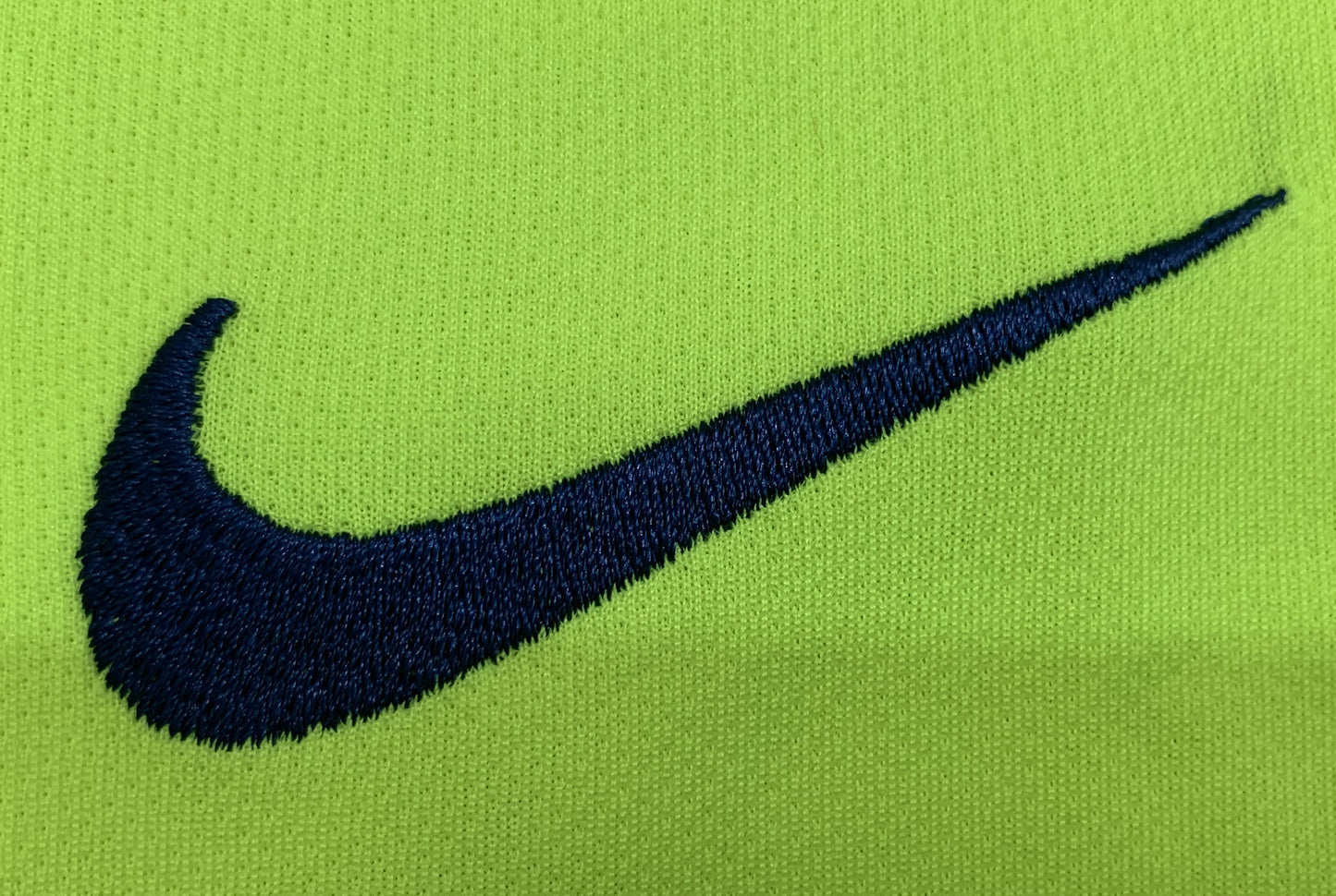 Man's Retro Jersey Barcelona Team Away - 2005/06