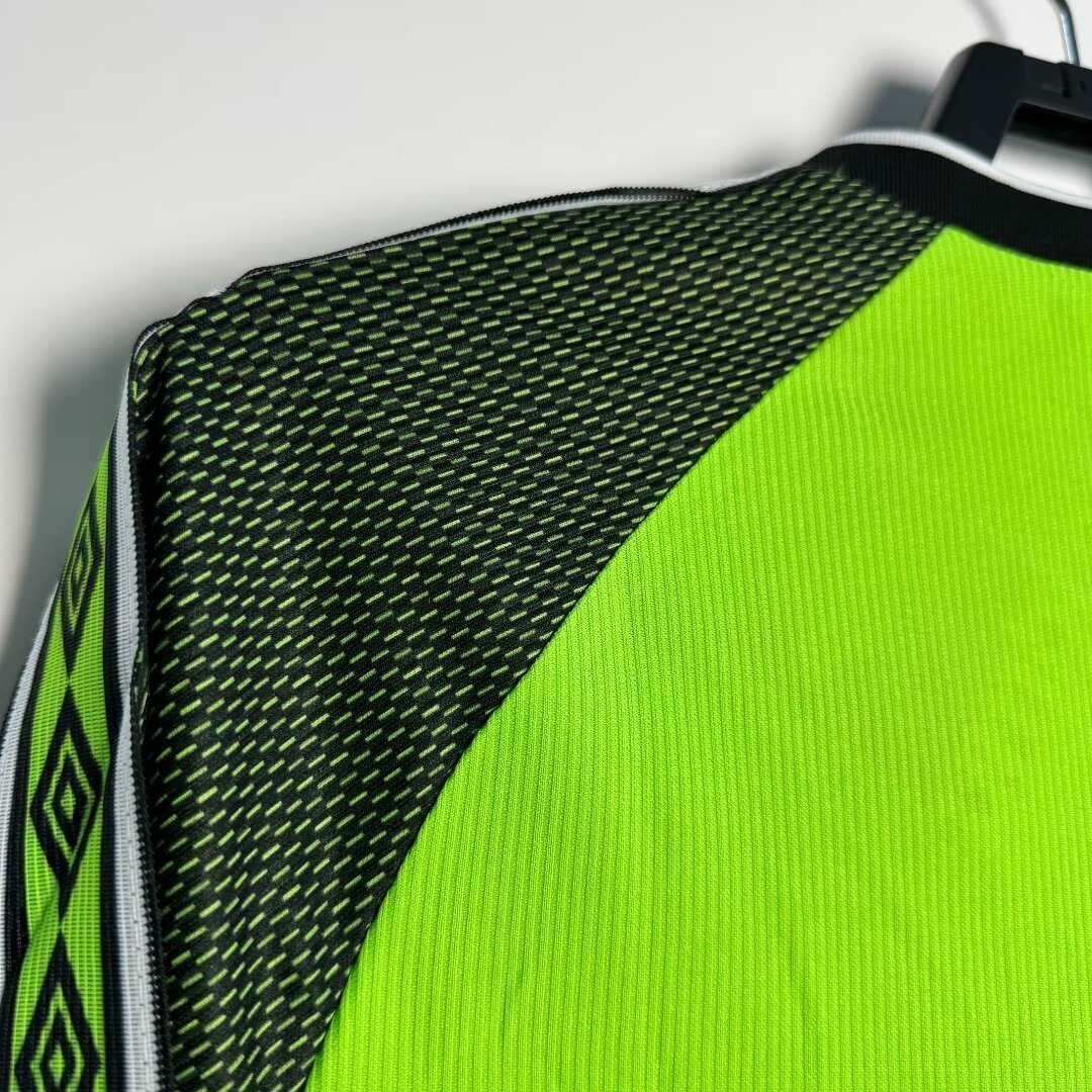 Man's Retro Long Sleeve Manchester United Team Green GK - 1998/1999