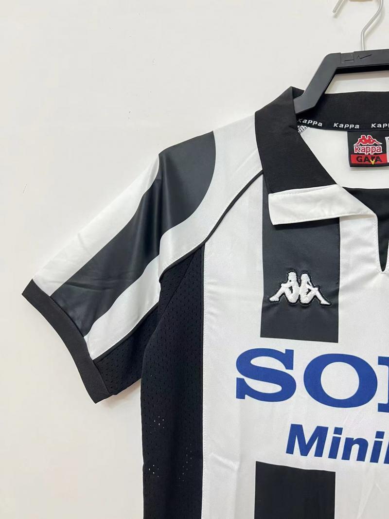 Man's Retro Jersey Juventus Team Home - 1997/98