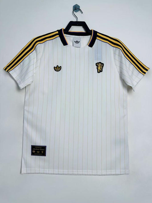Man's Retro Jersey Manchester United Team Cultural Jersey White and Yellow - 2025/26