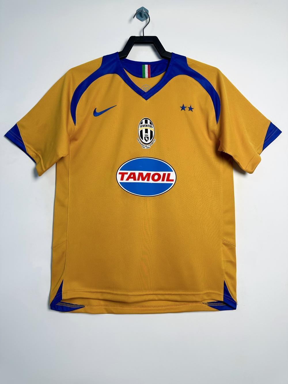 Man's Retro Jersey Juventus Team - 2005/06