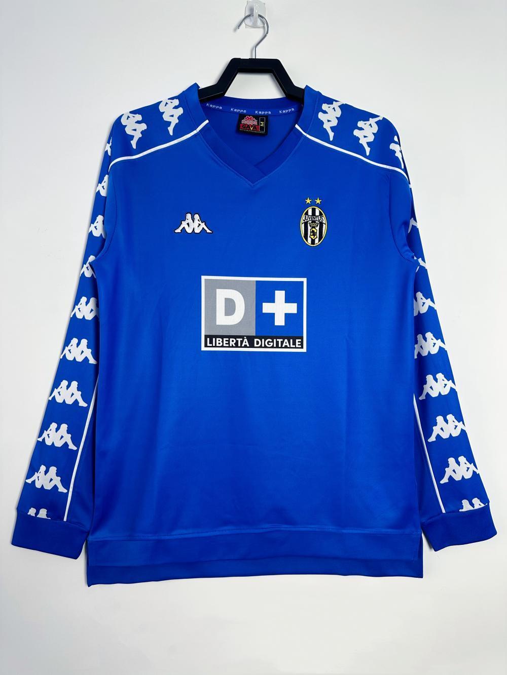 Man's Retro Long Sleeve Juventus Team Away - 1999/00