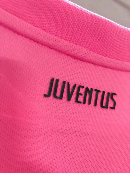 Man's Retro Jersey Juventus Team Pink - 2011/12