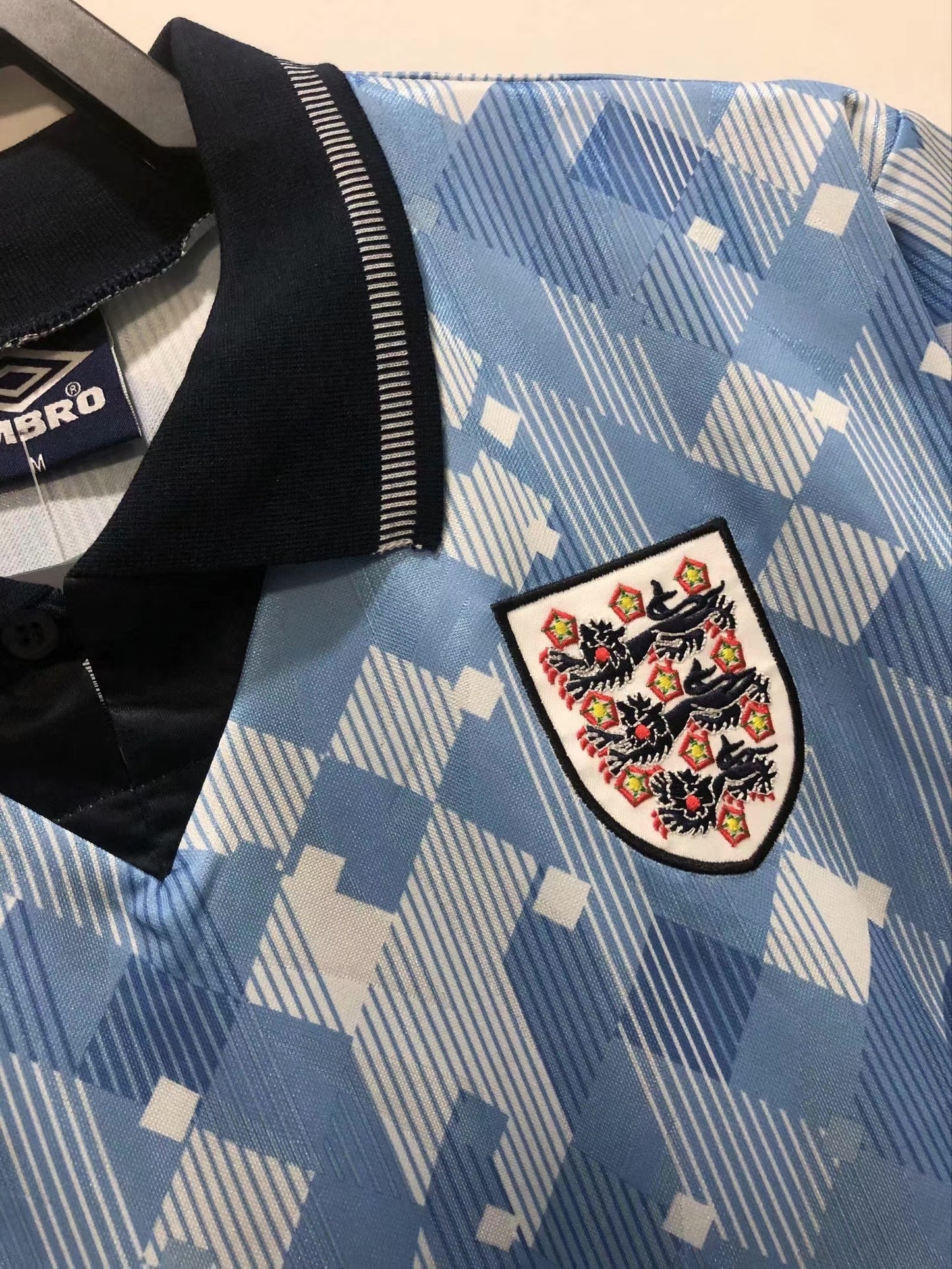 Man's Retro Jersey England National Team Blue - 1990