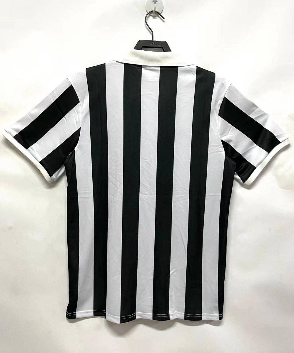 Man's Retro Jersey Juventus Team Home - 1992/94