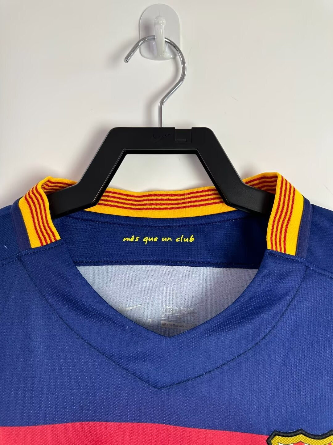 Man's Retro Long Sleeve Barcelona Team 2015/16