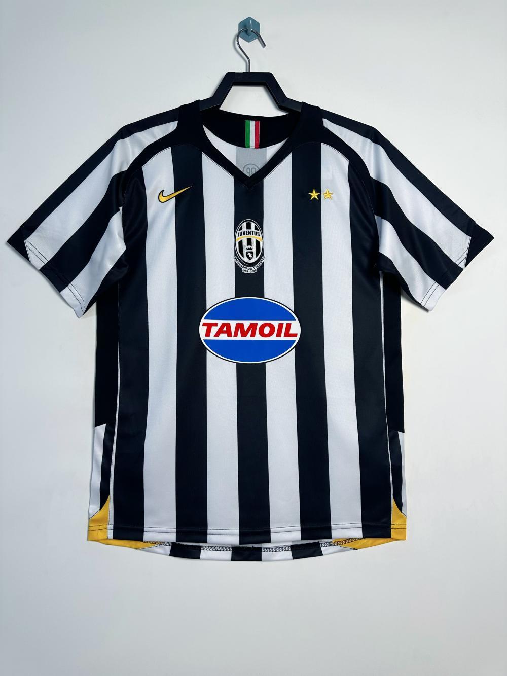 Man's Retro Jersey Juventus Team Home - 2005/06