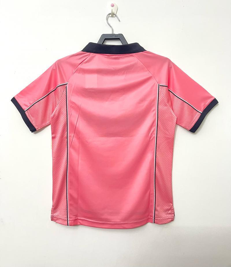 Man's Retro Jersey Juventus Team Pink - 1997/98