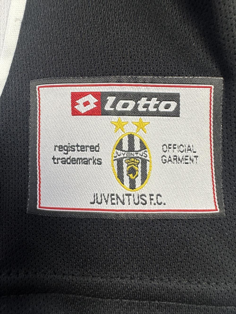 Man's Retro Long Sleeve Juventus Team Home - 2002/03