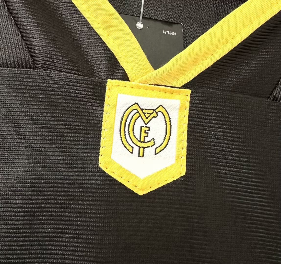 Man's Retro Jersey Real Madrid Team - 1999/01