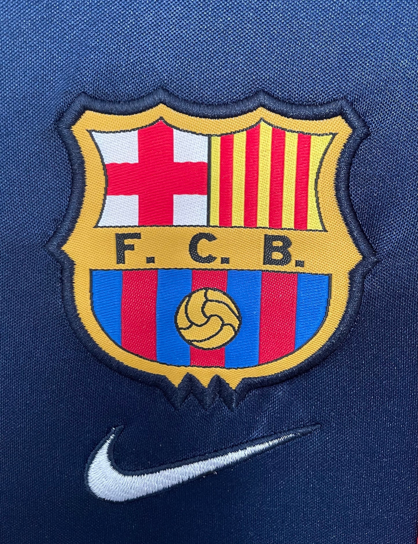 Man's Retro Jersey Barcelona Team Away - 2001/02