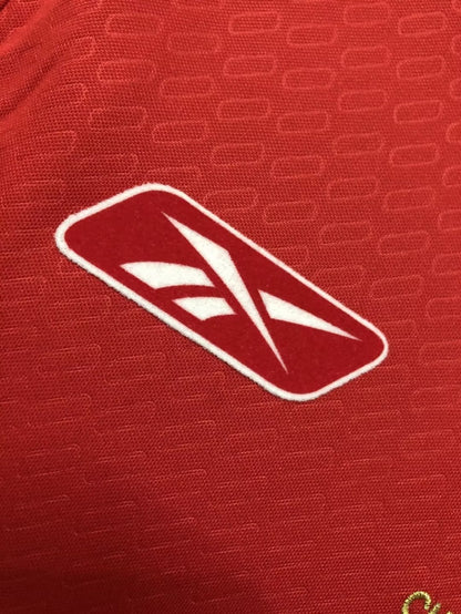 Man's Retro Jersey Liverpool Team - 2004/05