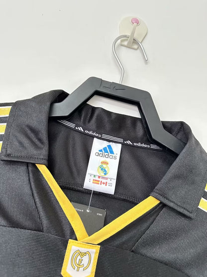Man's Retro Jersey Real Madrid Team - 1999/01
