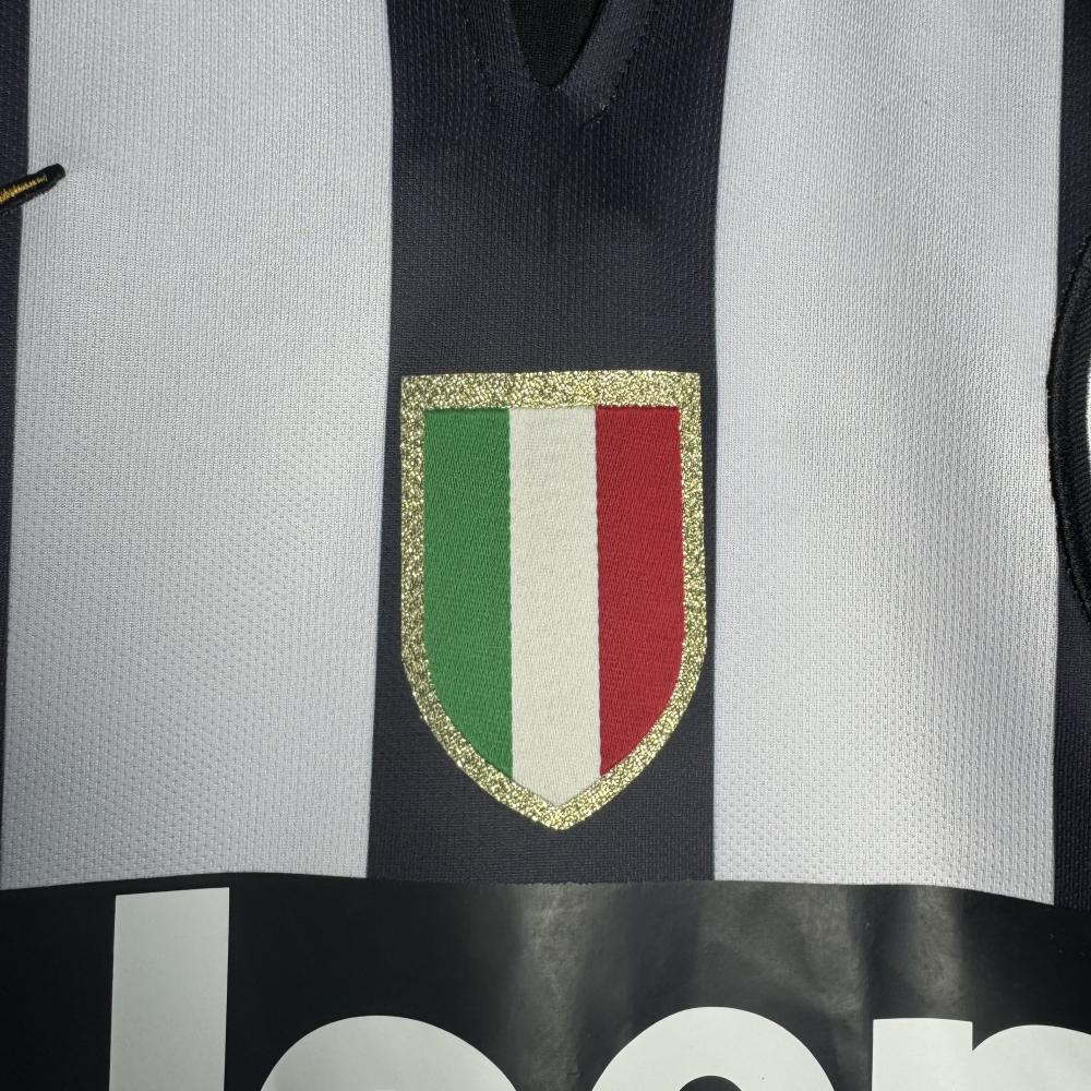 Man's Retro Long Sleeve Juventus Team Home - 2014/2015