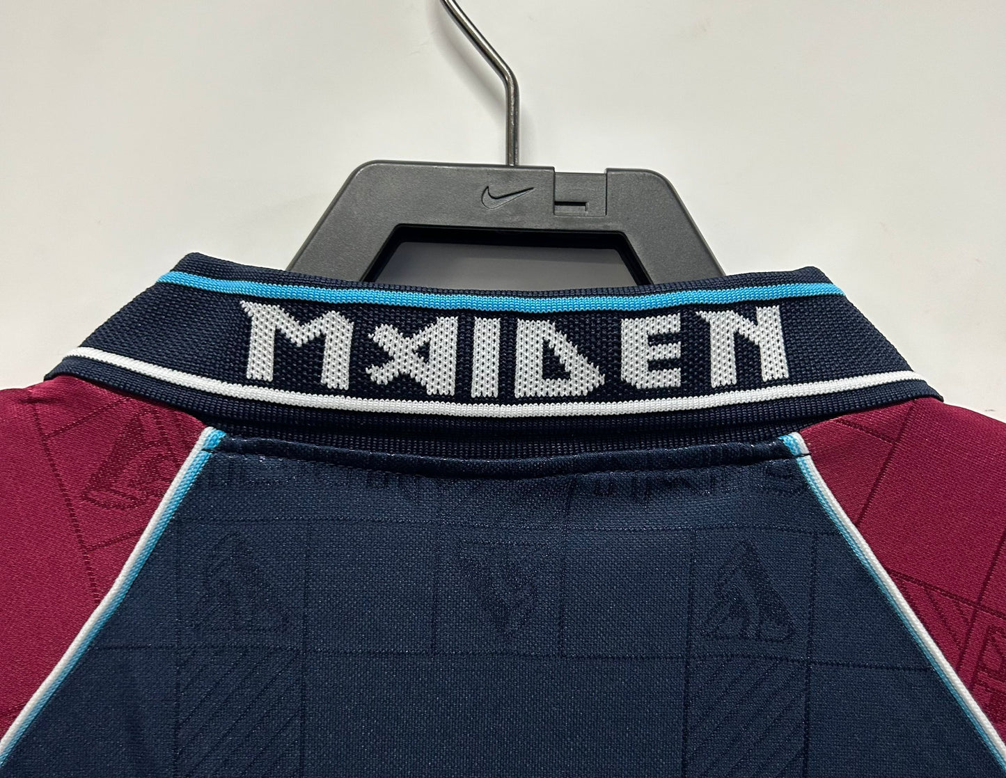 Man's Retro Jersey West Ham Team - 1999