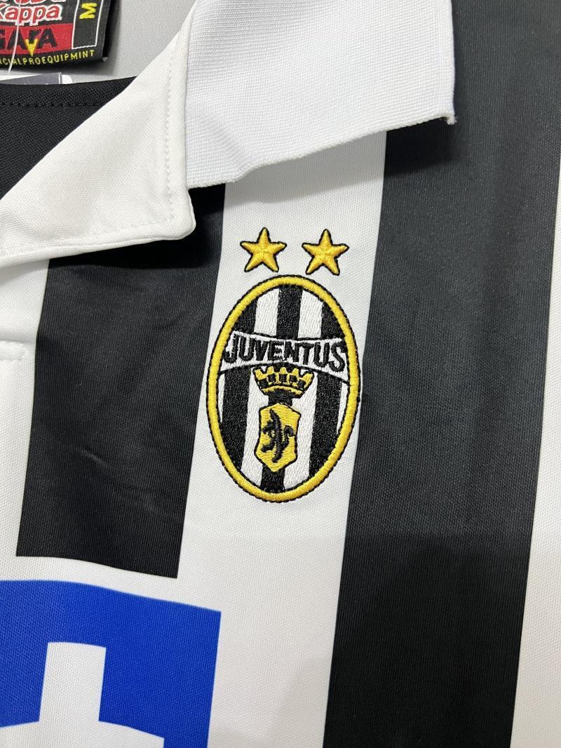 Man's Retro Jersey Juventus Team Home - 1999/00