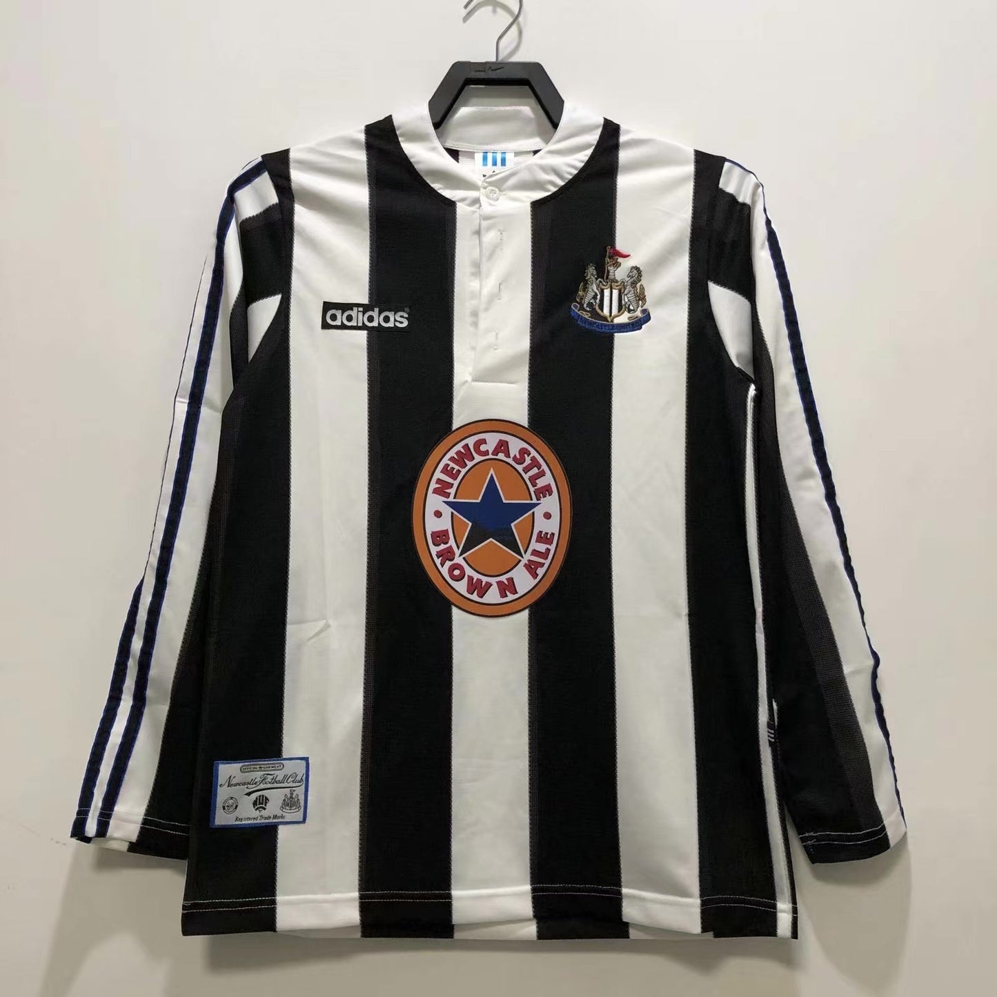 Man's Retro Long Sleeve Newcastle Team - 1995/97