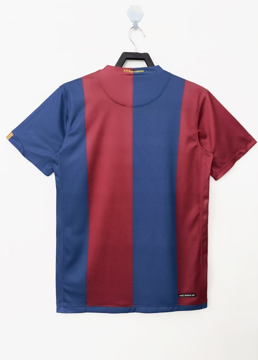 Man's Retro Jersey Barcelona Team - 2006/07