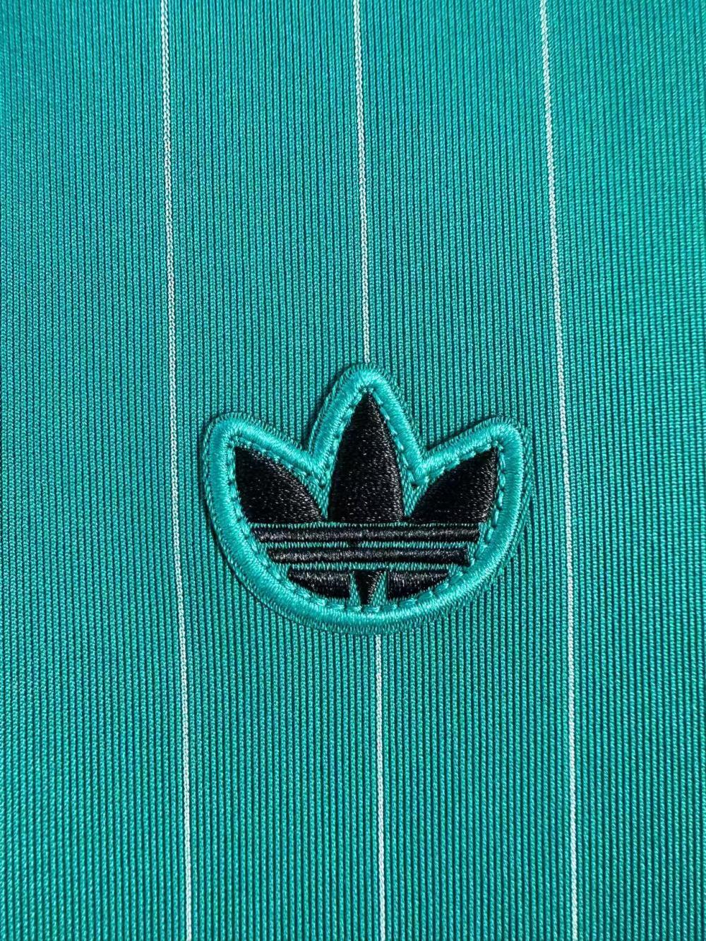 Man's Jersey Retro Liverpool Green - 2025/2026