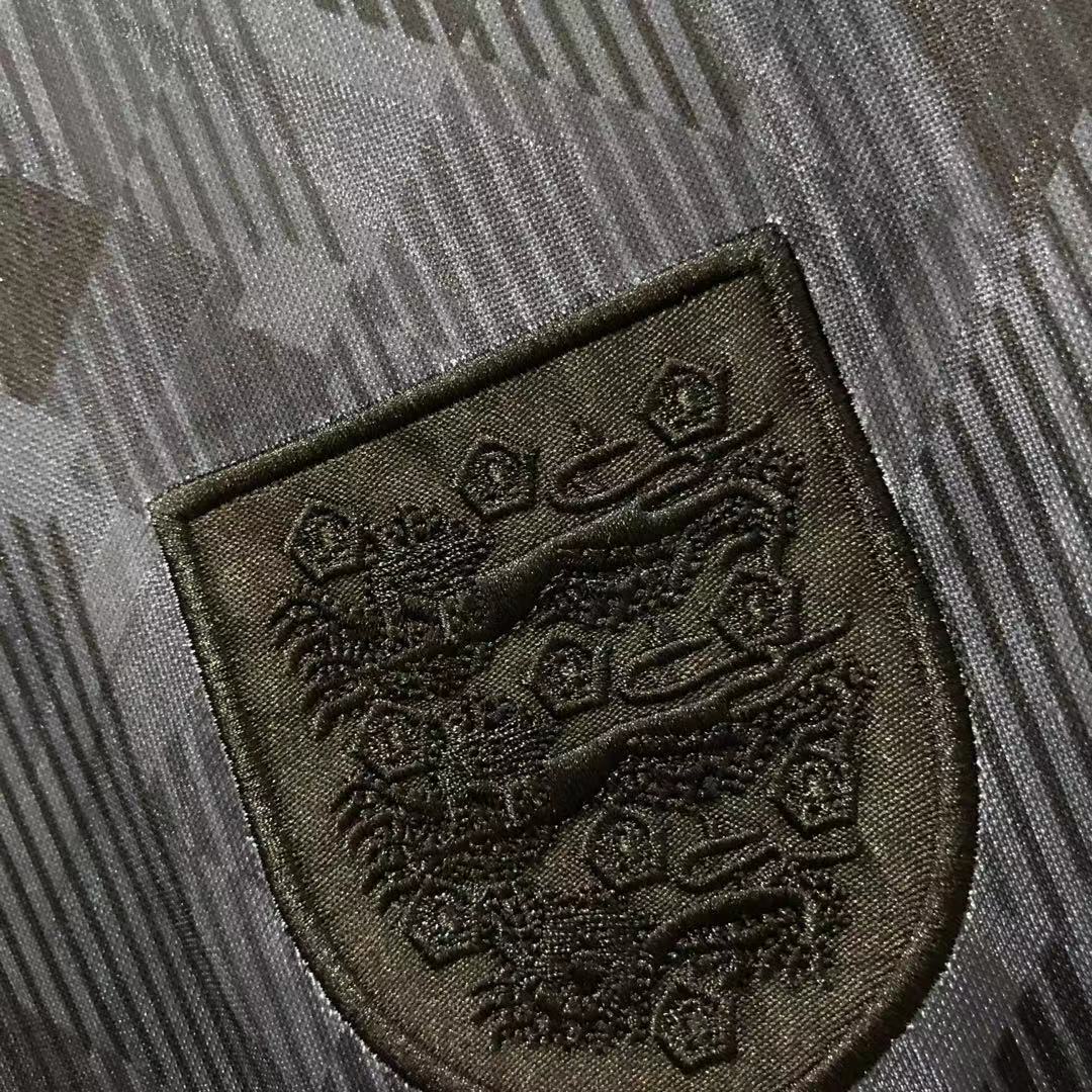 Man's Retro Jersey England National Team Black - 1990