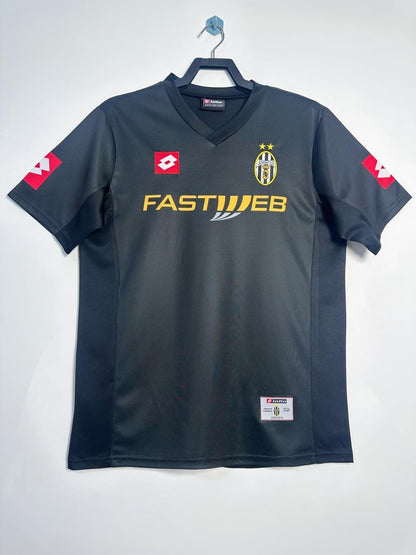 Man's Retro Jersey Juventus Team Away - 2001/02