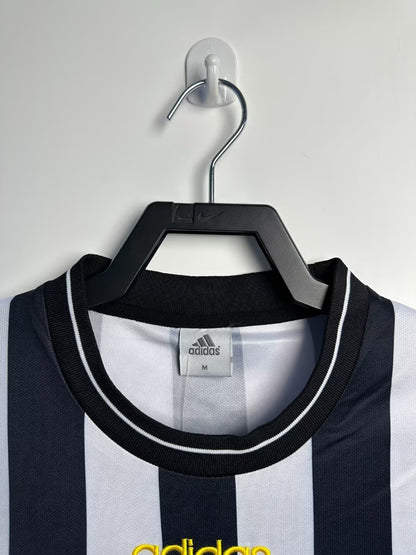 Man's Retro Long Sleeve Newcastle Team - 1997/99