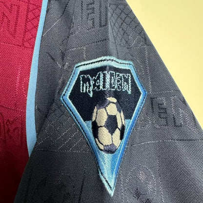 Man's Retro Jersey West Ham Team Home - 2011