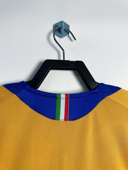 Man's Retro Jersey Juventus Team - 2005/06