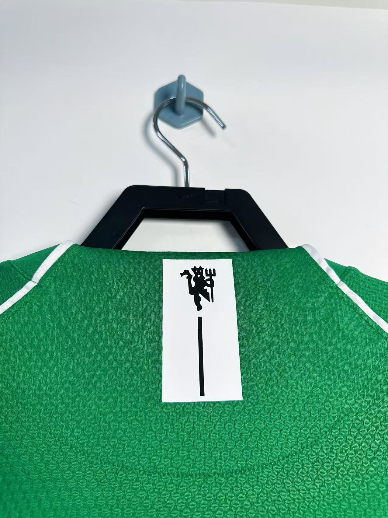 Man's Retro Jersey Manchester United Team Green GK - 2007/08