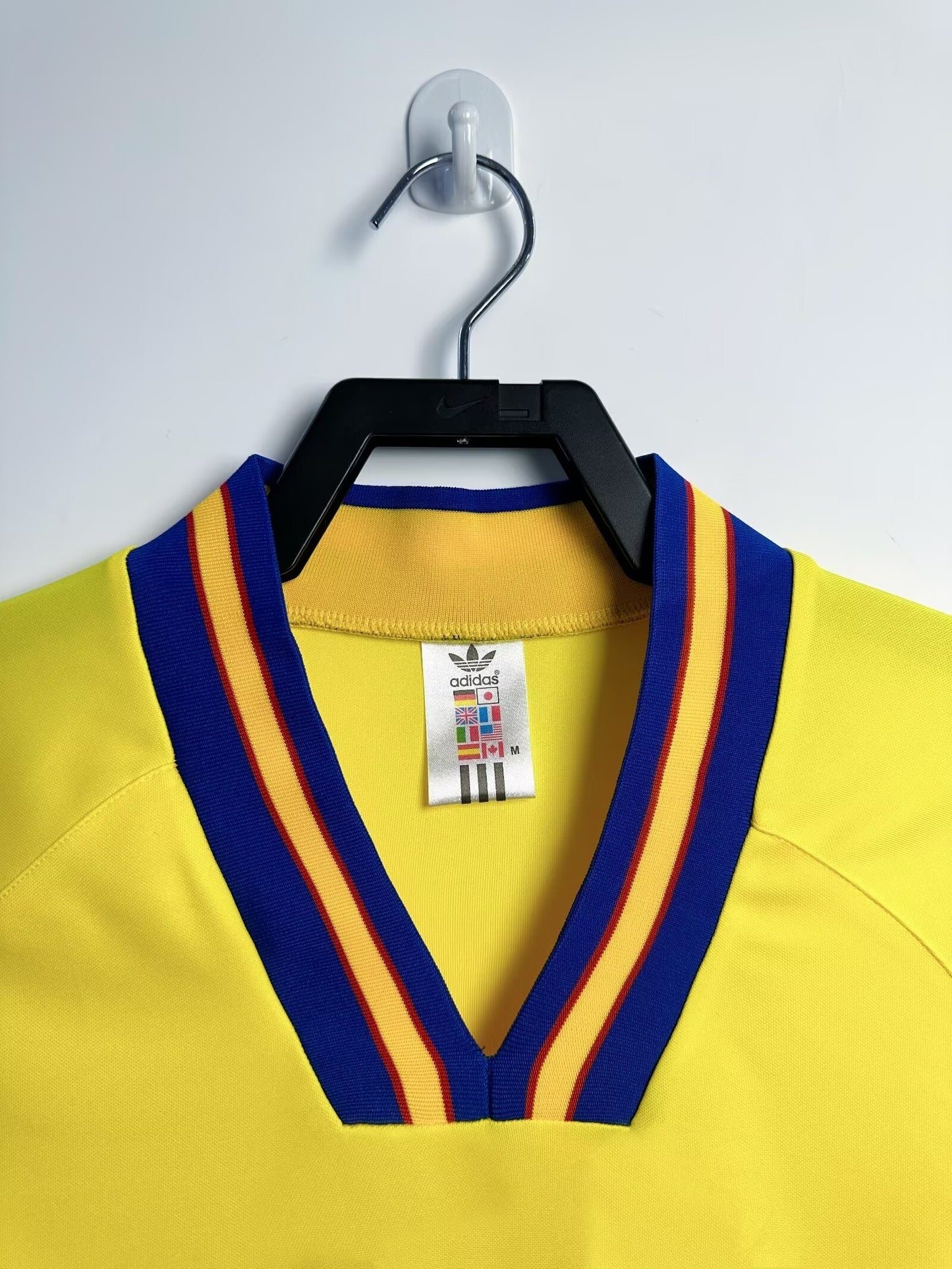 Man's Retro Jersey Sweden National Team Home - 1994