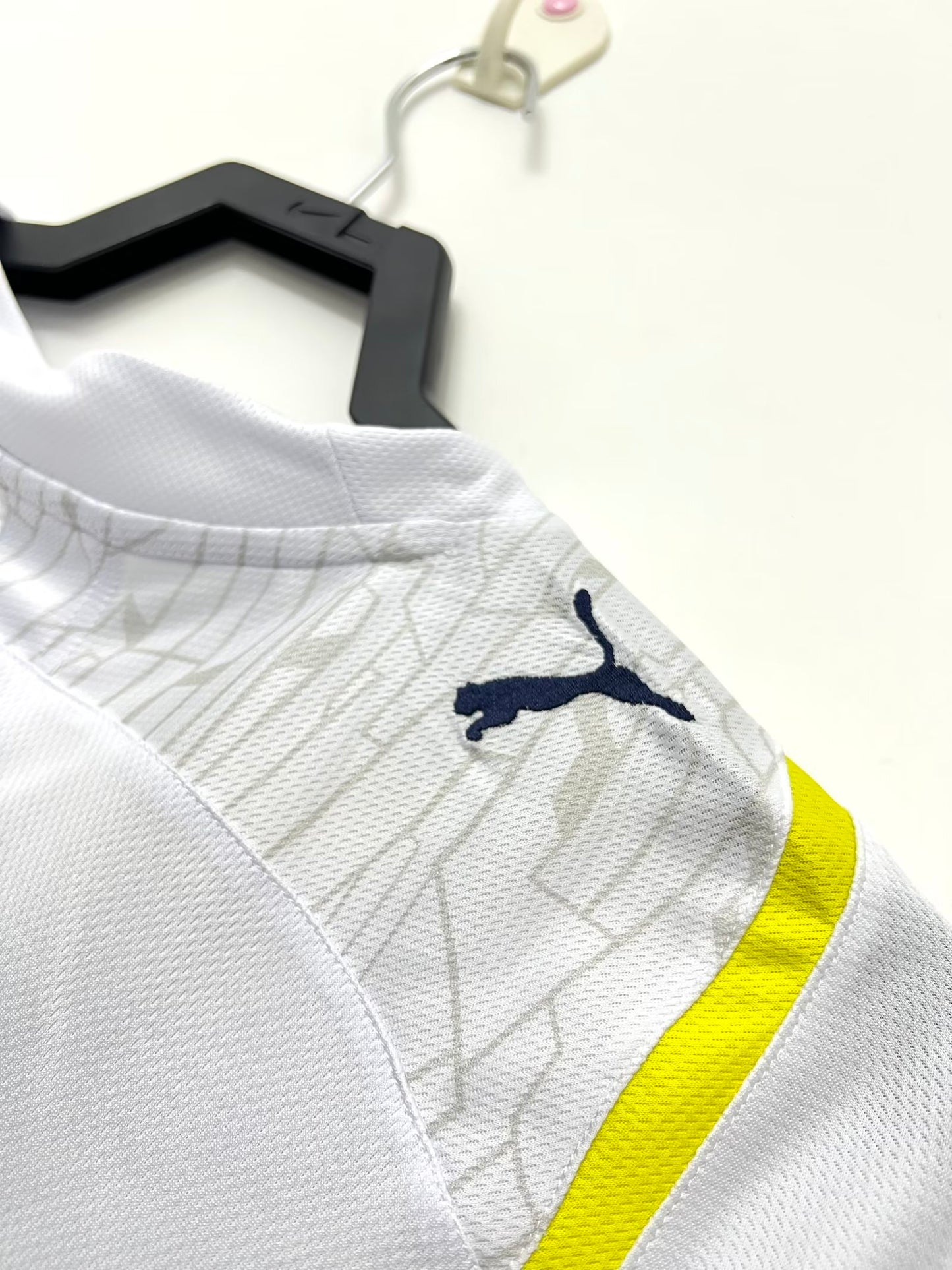 Man's Retro Jersey Tottenham Team - 2009