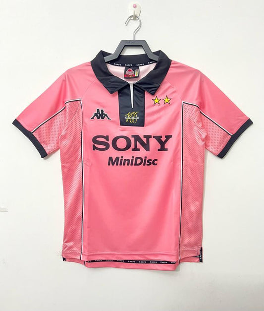 Man's Retro Jersey Juventus Team Pink - 1997/98