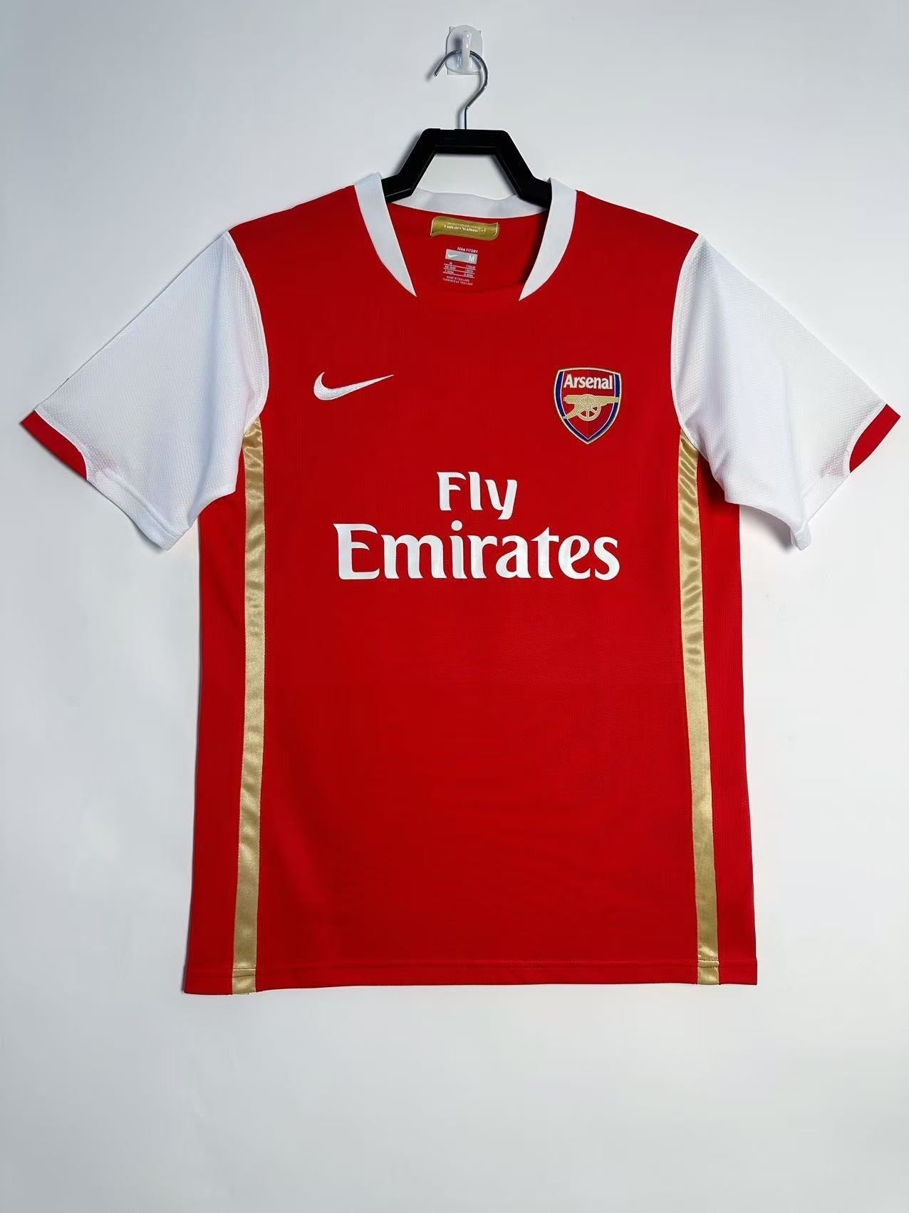 Man's Retro Jersey Arsenal Team Home  - 2006/07