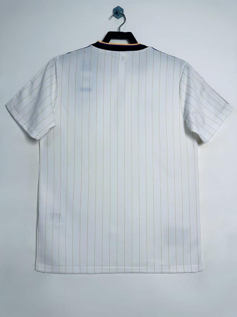 Man's Retro Jersey Manchester United Team Cultural Jersey White and Yellow - 2025/26